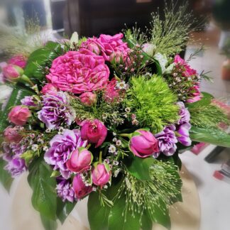 Vegyes virágcsokor rózsákkal