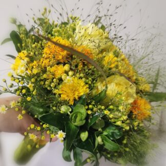 Mezei jellegű menyasszonyi csokor